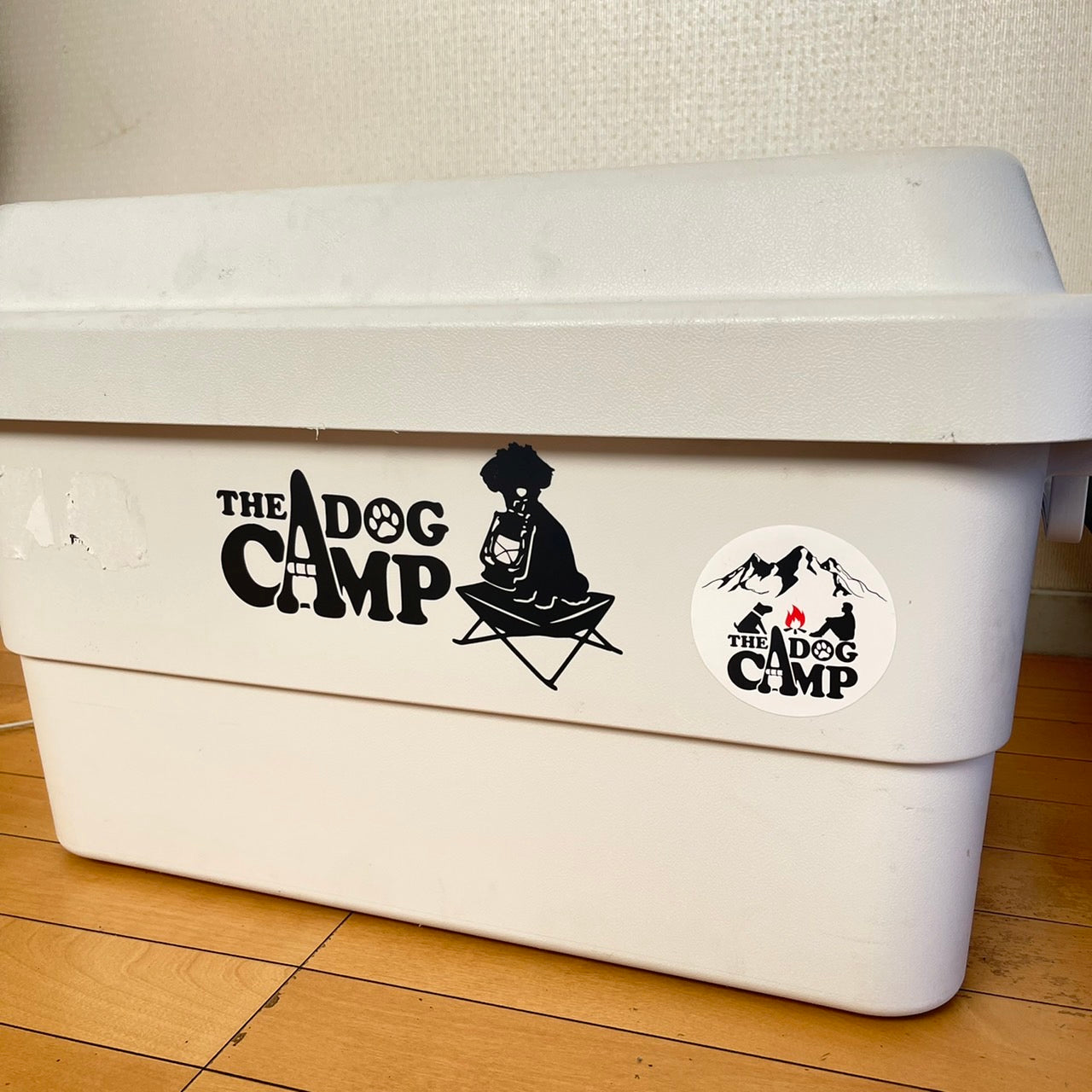 THE DOG CAMP 丸形キャンプステッカー