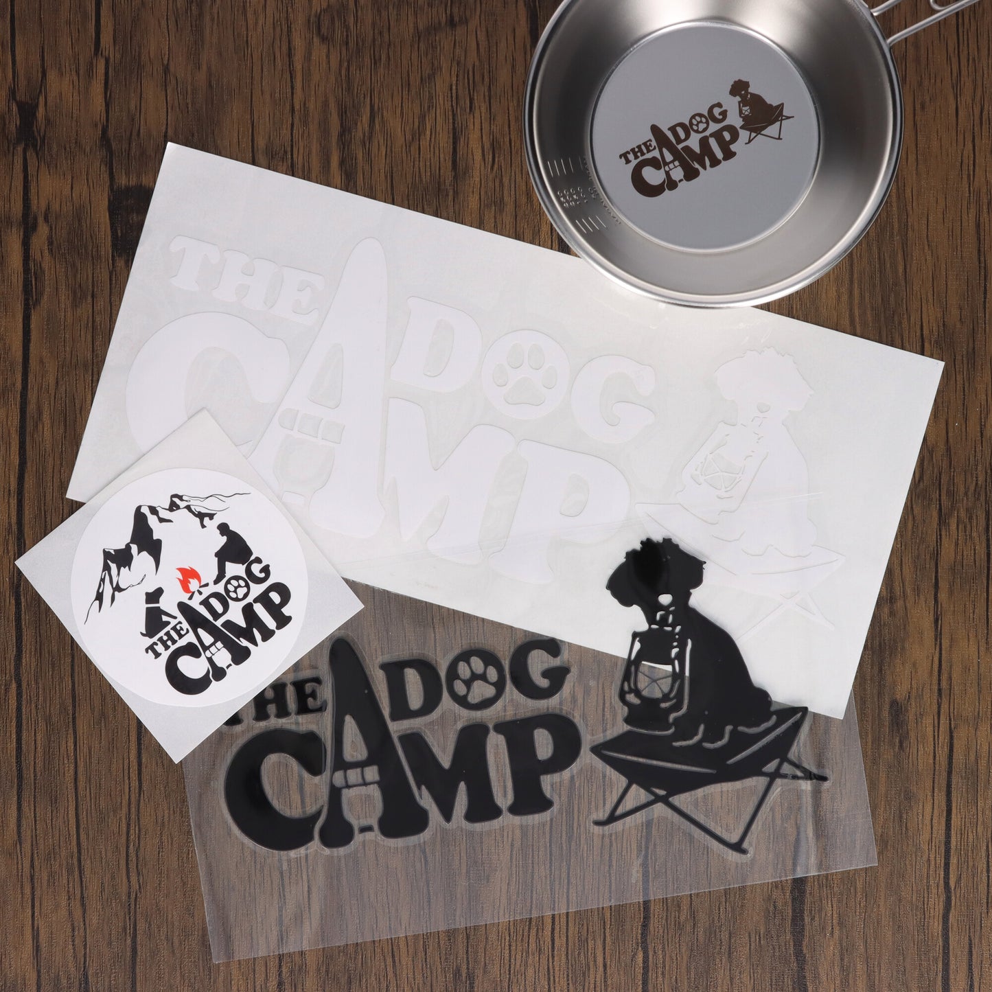 THE DOG CAMP 丸形キャンプステッカー